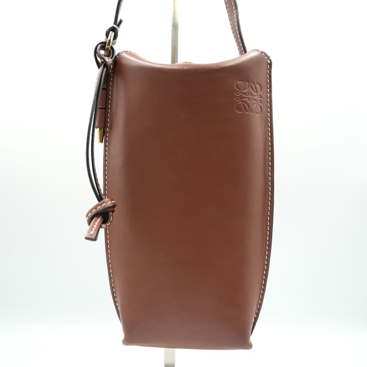 LOEWE(ロエベ)ゲートポケット ショルダーバッグ ポシェット ブラウン ソフトカーフスキン レザー ゴールド金具 レディース【中古】