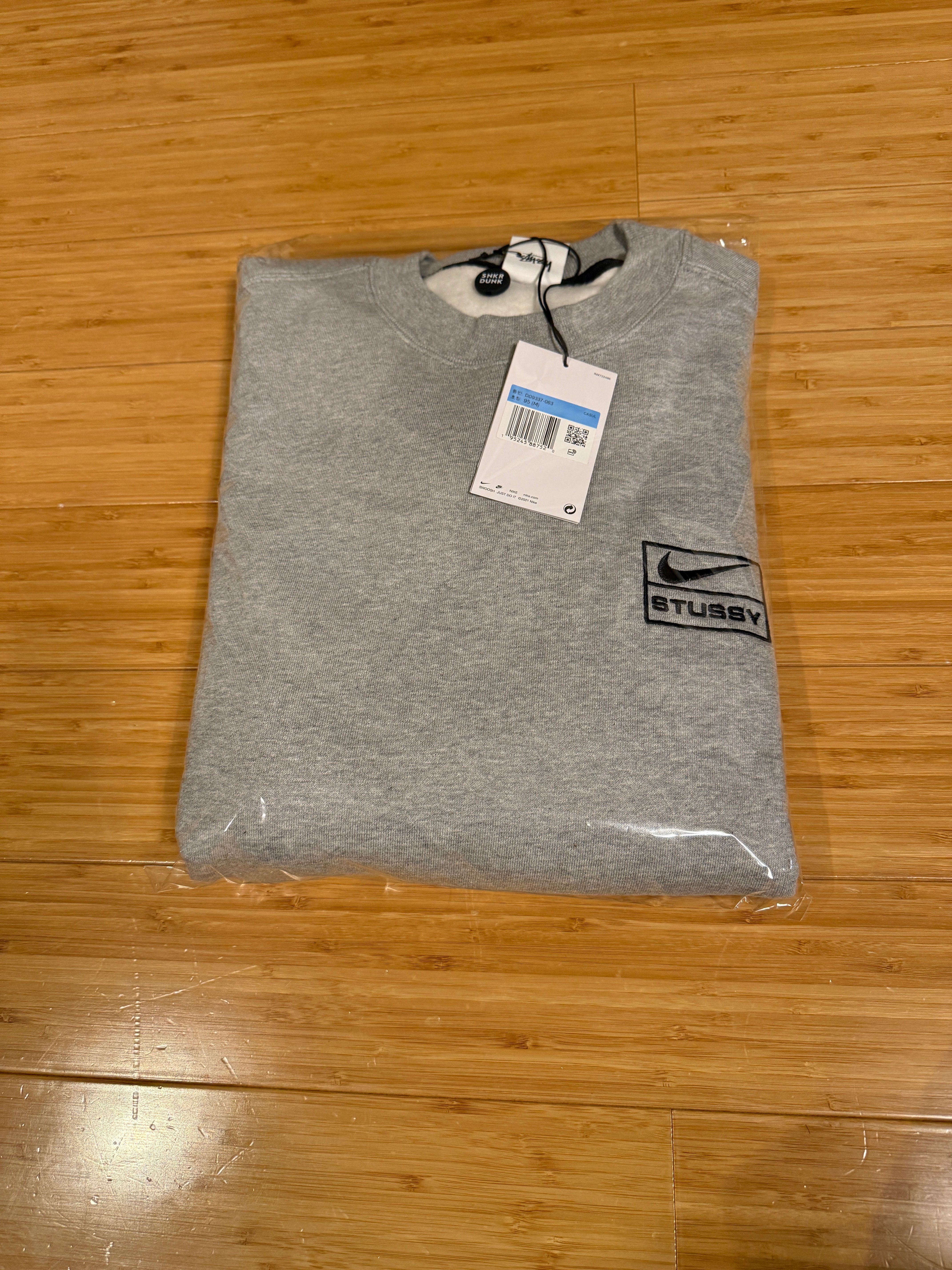 Stussy x Nike Fleece Crew (US Size) "Grey" DO9337-063