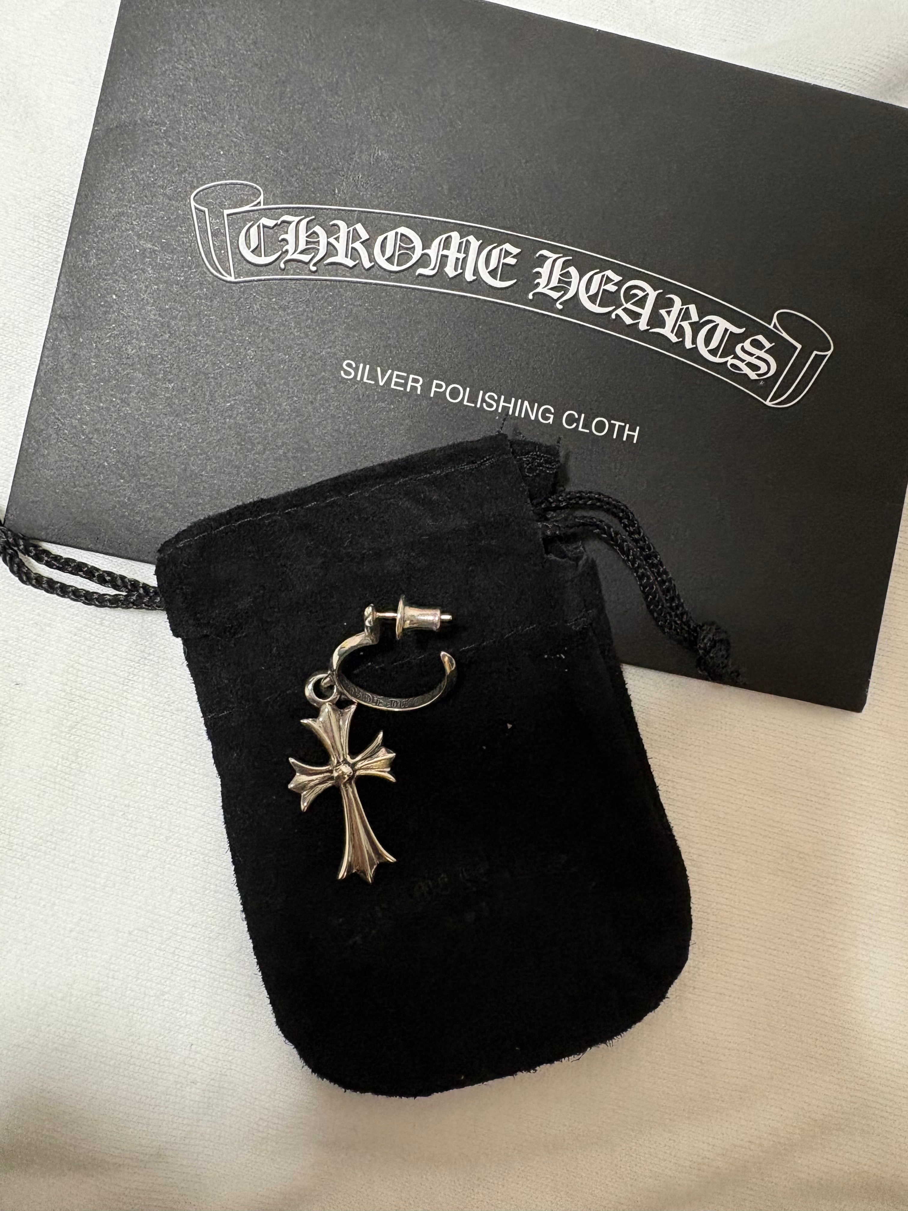 クロムハーツ フープ CH クロス ピアス "シルバー"