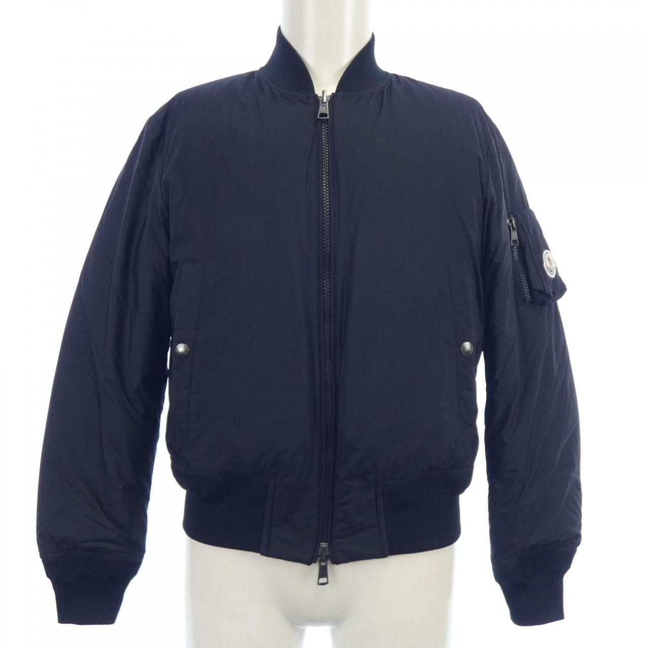 モンクレール MONCLER ダウンジャケット