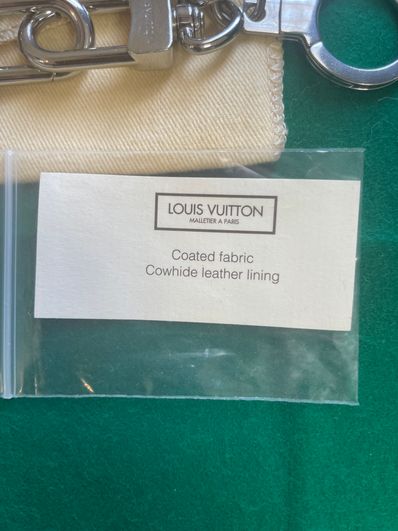 Louis Vuitton x Supreme Chain Wallet "Red"