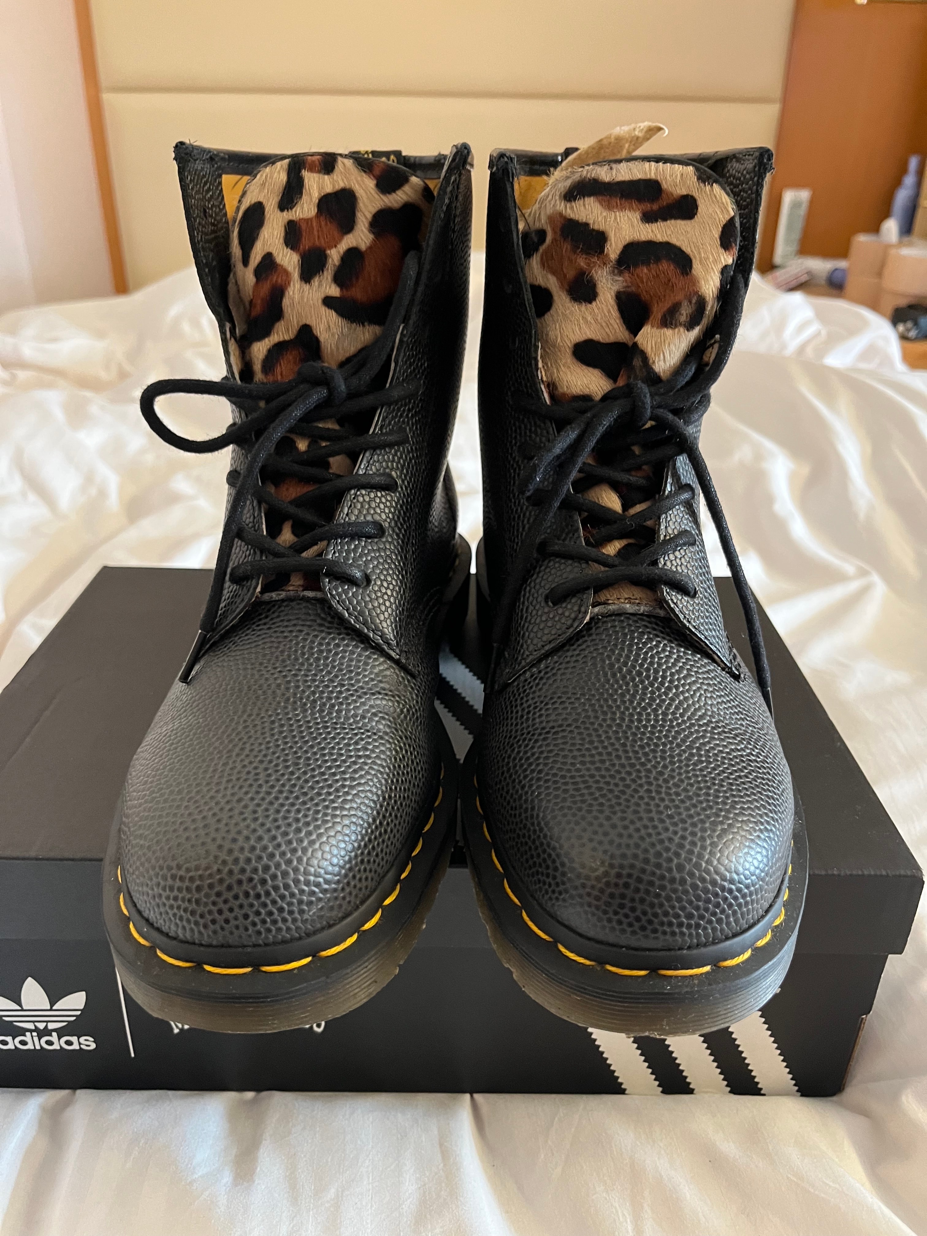 Dr.Martens x Stussy コラボ 8ホールブーツ