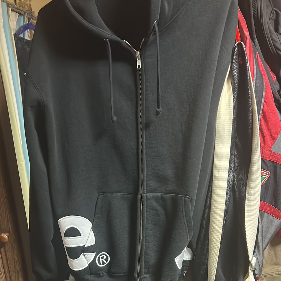Supreme Big Logo Zip Up Hooded Sweatshirt 