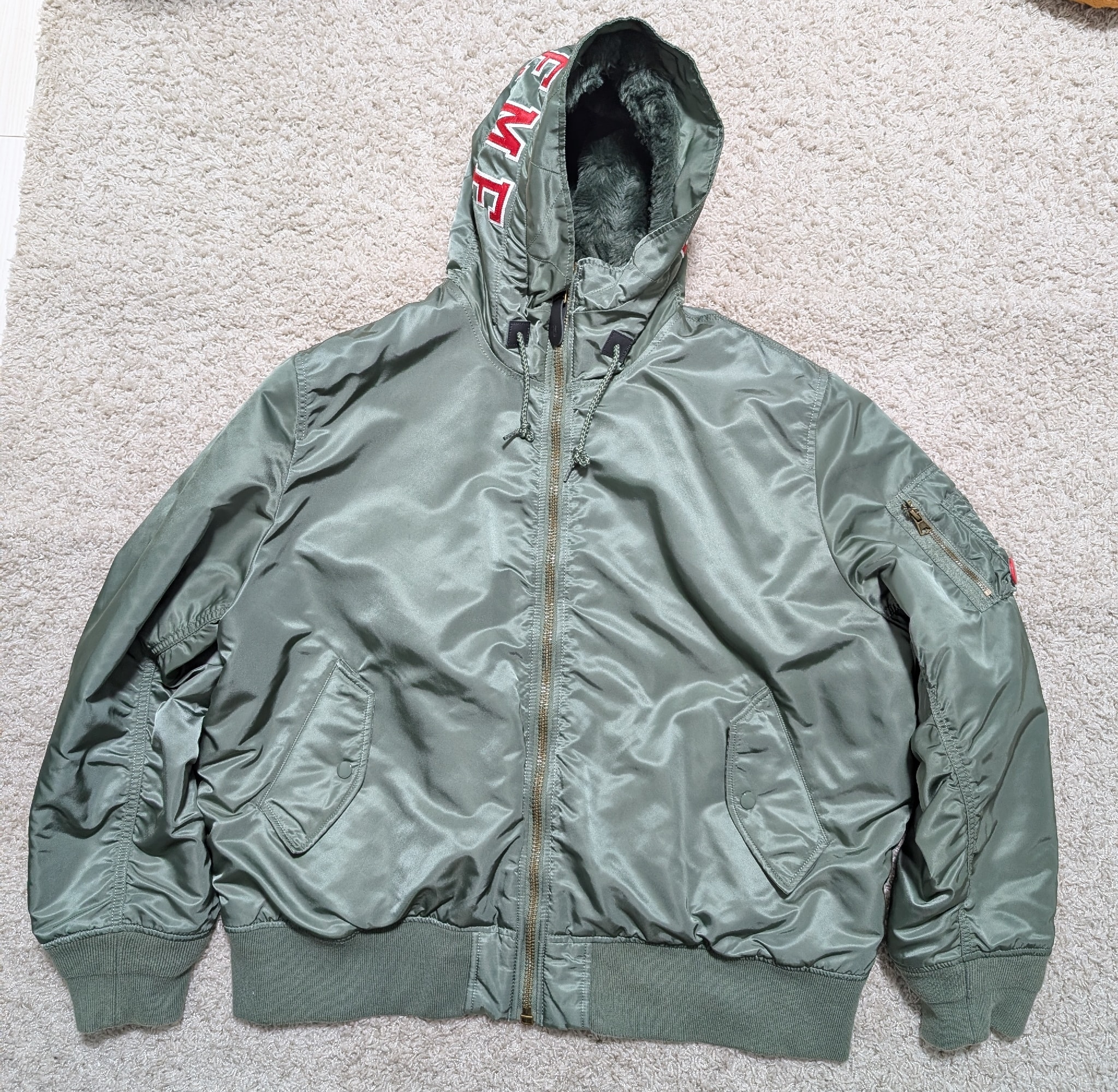 Supreme Hooded MA-1 "Olive"