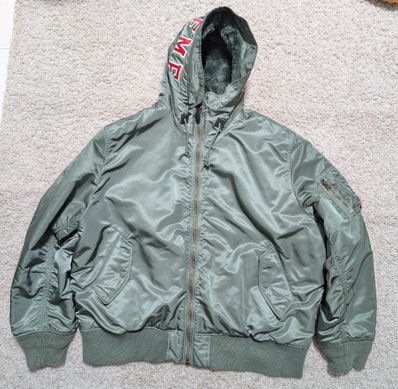 Supreme Hooded MA-1 "Olive"