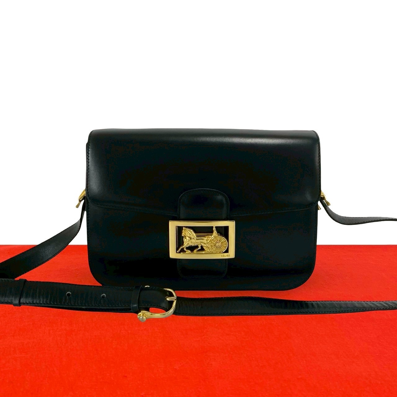 CELINE セリーヌ 馬車金具 レザー ショルダーバッグ ブラック
 72527