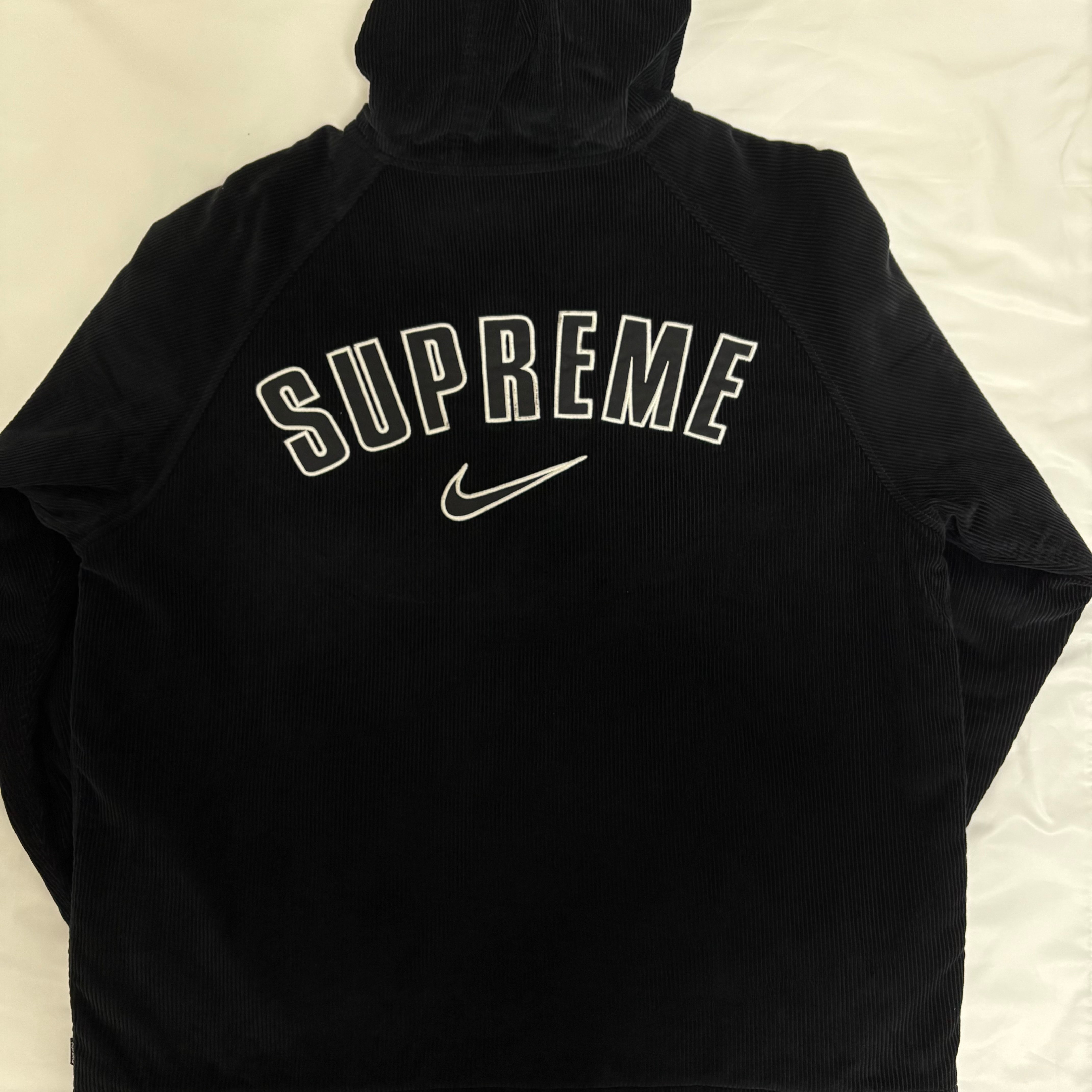 Supreme / Nike Arc Corduroy Hooded Jacket "Black"