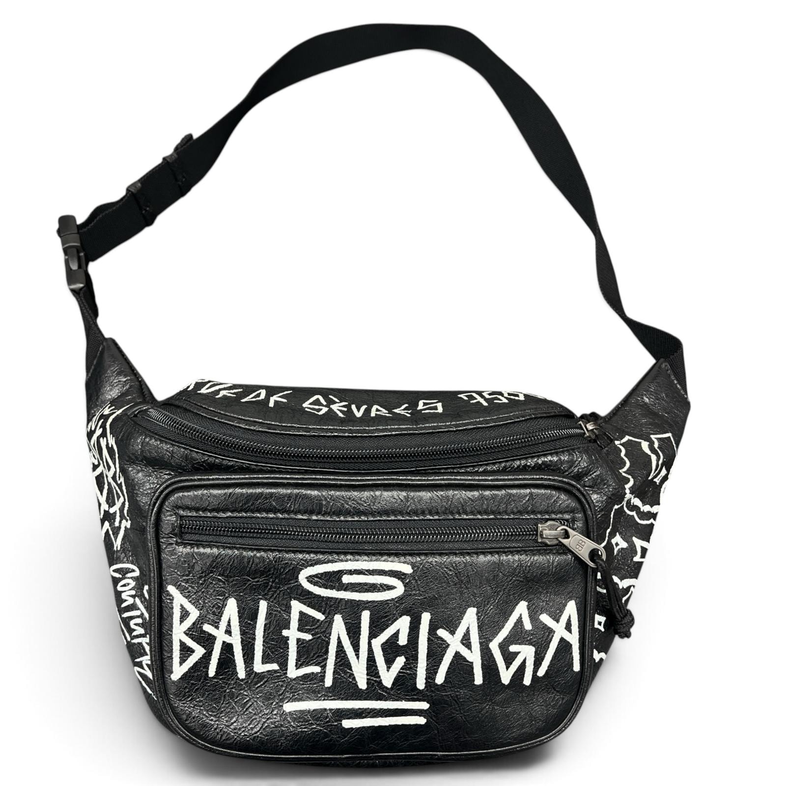 BALENCIAGA 美品 バレンシアガ グラフィティ エクスプローラー ベルトバッグ ボディバッグ ショルダーバッグ 529550 レザー ブラック ホワイト ロゴ Y2K ユニセックス ABランク 中古 鑑定済 バレンシアガバッグ
