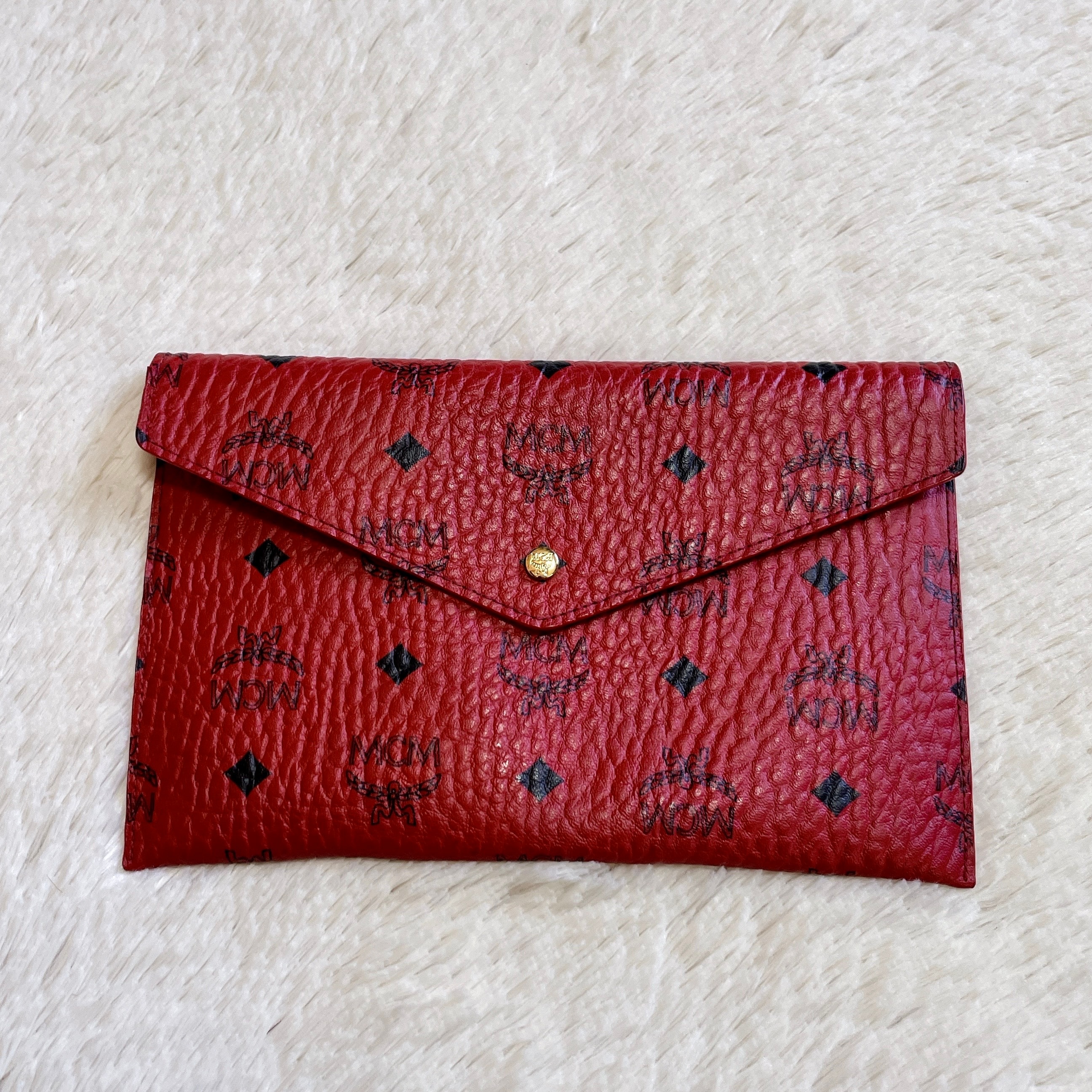 未使用 MCM ヴィセトス PVC レザー クラッチバッグ セカンドバッグ 赤
