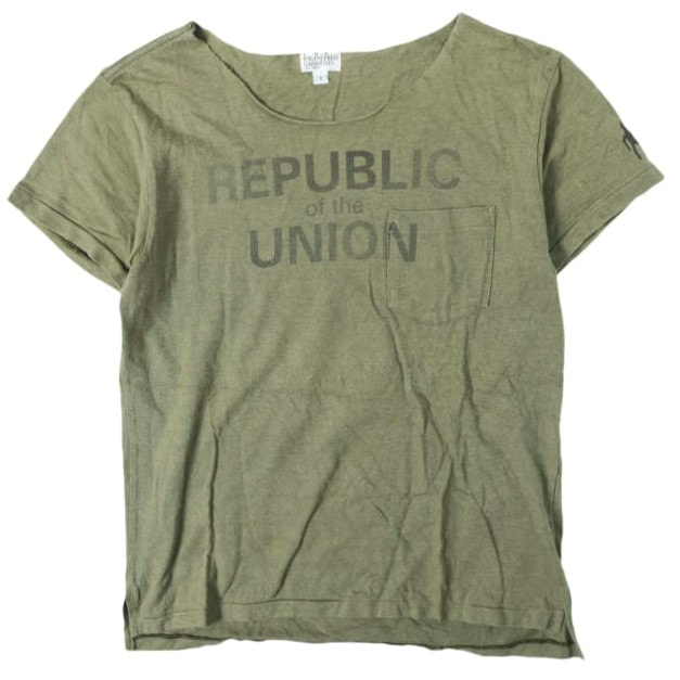 FWK by ENGINEERED GARMENTS エフダブリューケー エンジニアードガーメンツ カナダ製 Printed Cut Off Neck T-shirt カットオフネックプリントTシャツ 1 OLIVE 半袖 トップス g13804