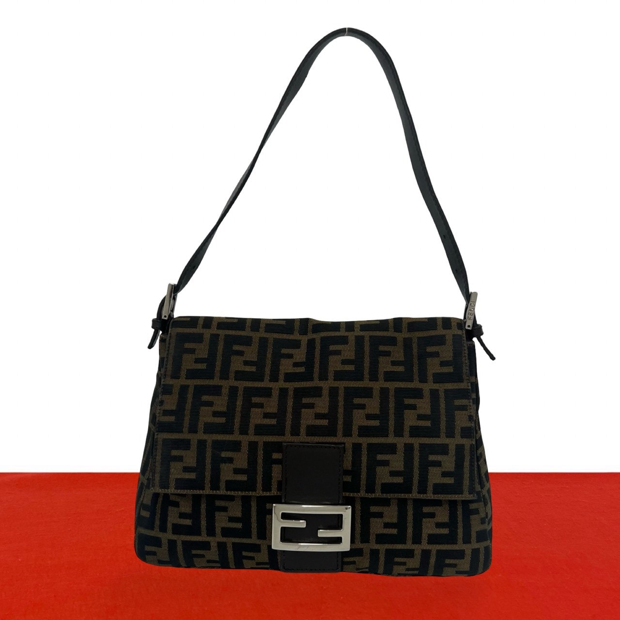 FENDI フェンディ ズッカ FF 柄 キャンバス レザー ショルダーバッグ ブラウン
 57713