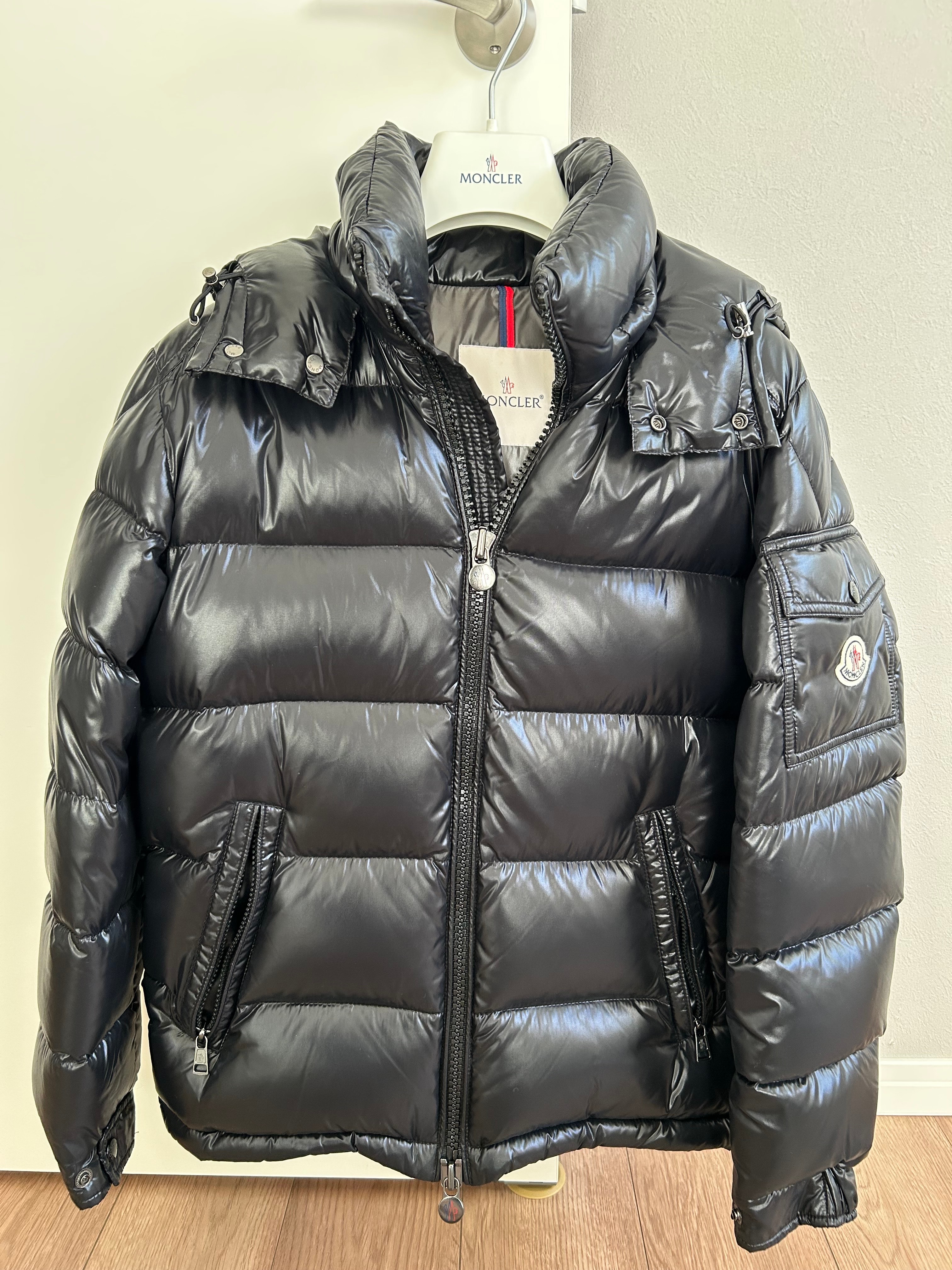 MONCLER Maya Short Down Jacket "Black"