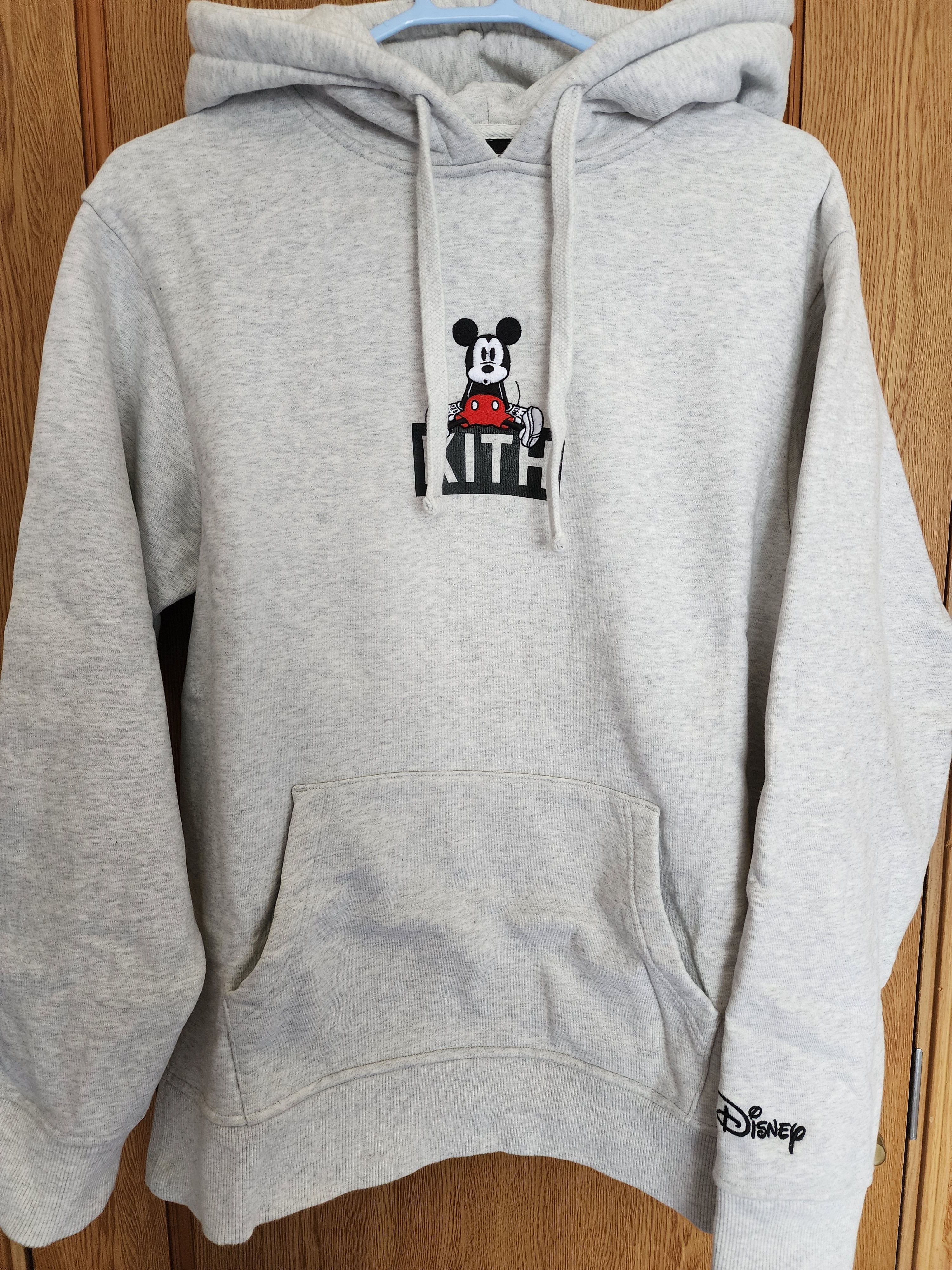KITH Disney Sitting Classic Logo Mickey Hoodie "Grey"