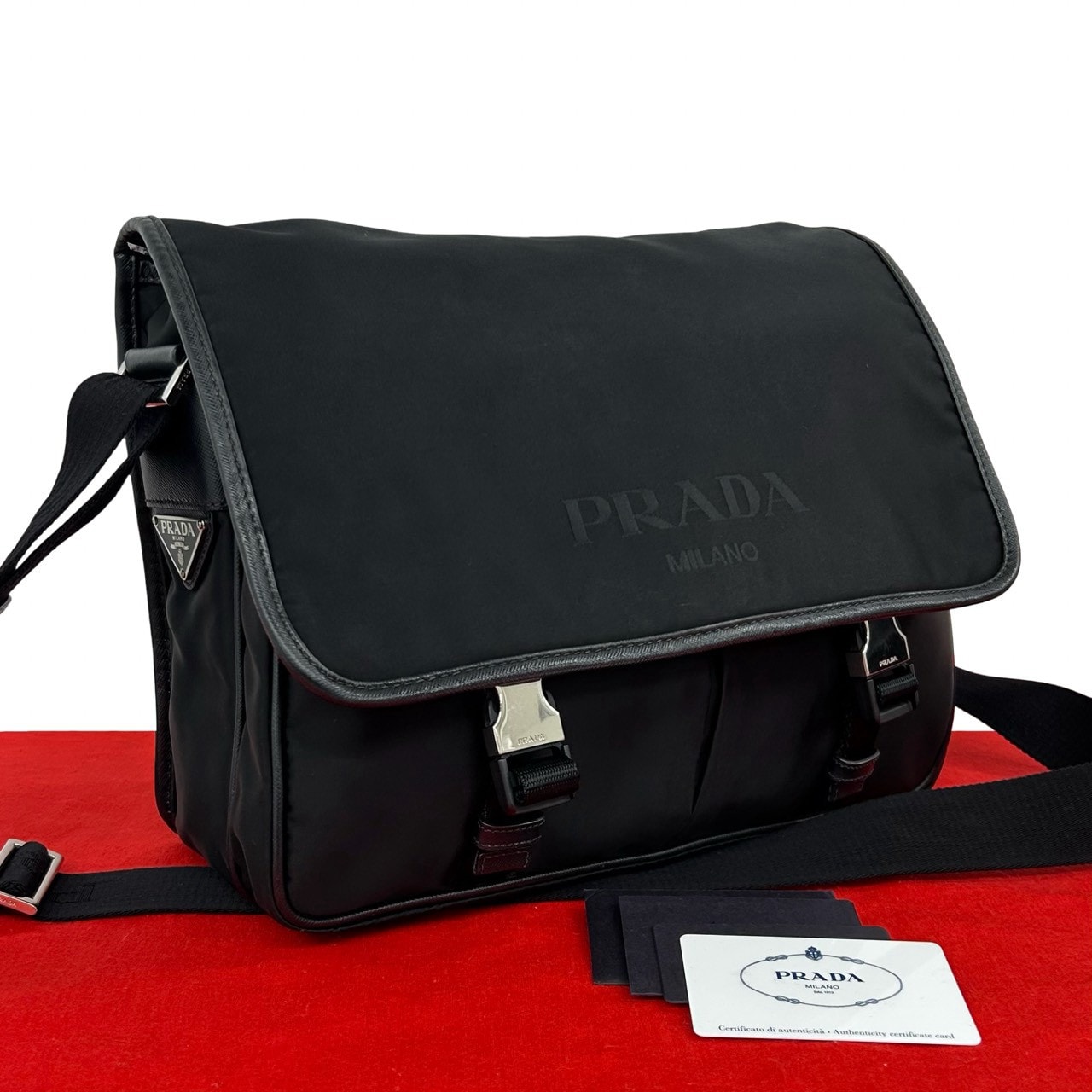 PRADA プラダ 三角ロゴ 金具 ナイロン レザー ショルダーバッグ ブラック
27927