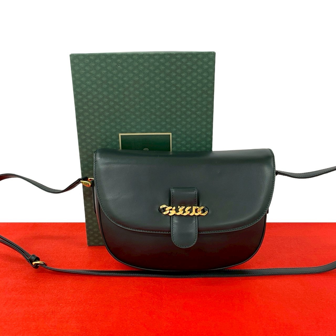 GUCCI グッチ オールドグッチ レザー ショルダーバッグ グリーン
09434