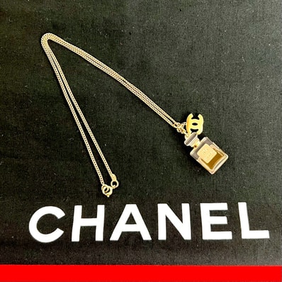 CHANEL シャネル ココマーク ナンバー5 モチーフ GP レジン ネックレス ゴールド
97719
