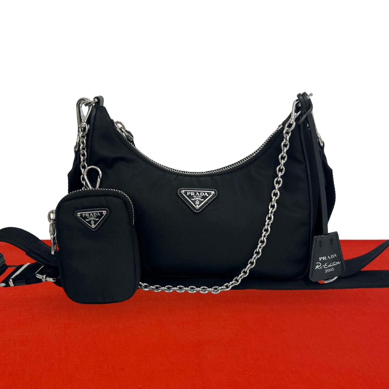 PRADA プラダ リ エディション 三角ロゴ 金具 ナイロン レザー ショルダーバッグ ブラック
05697
