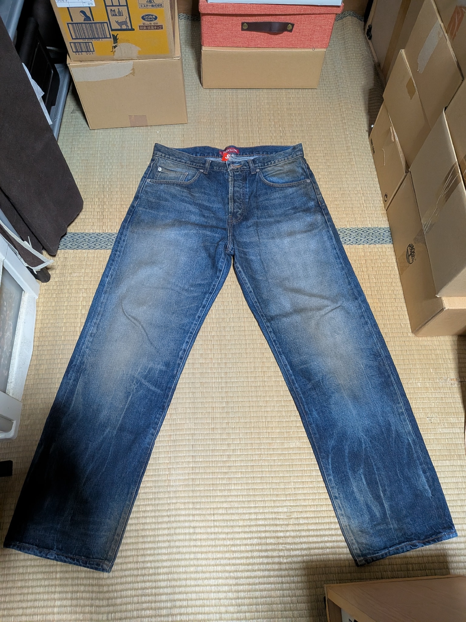 Supreme Distressed Loose Fit Selvedge Jean "Washed Indigo" (25SS)