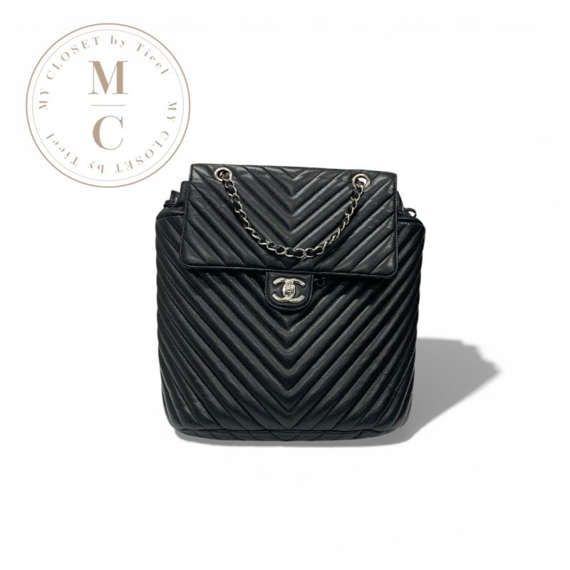 シャネル CHANEL バッグ バックパック リュック ブラック 黒 シルバー シェブロン Vステッチ ココマーク ターンロック チェーン