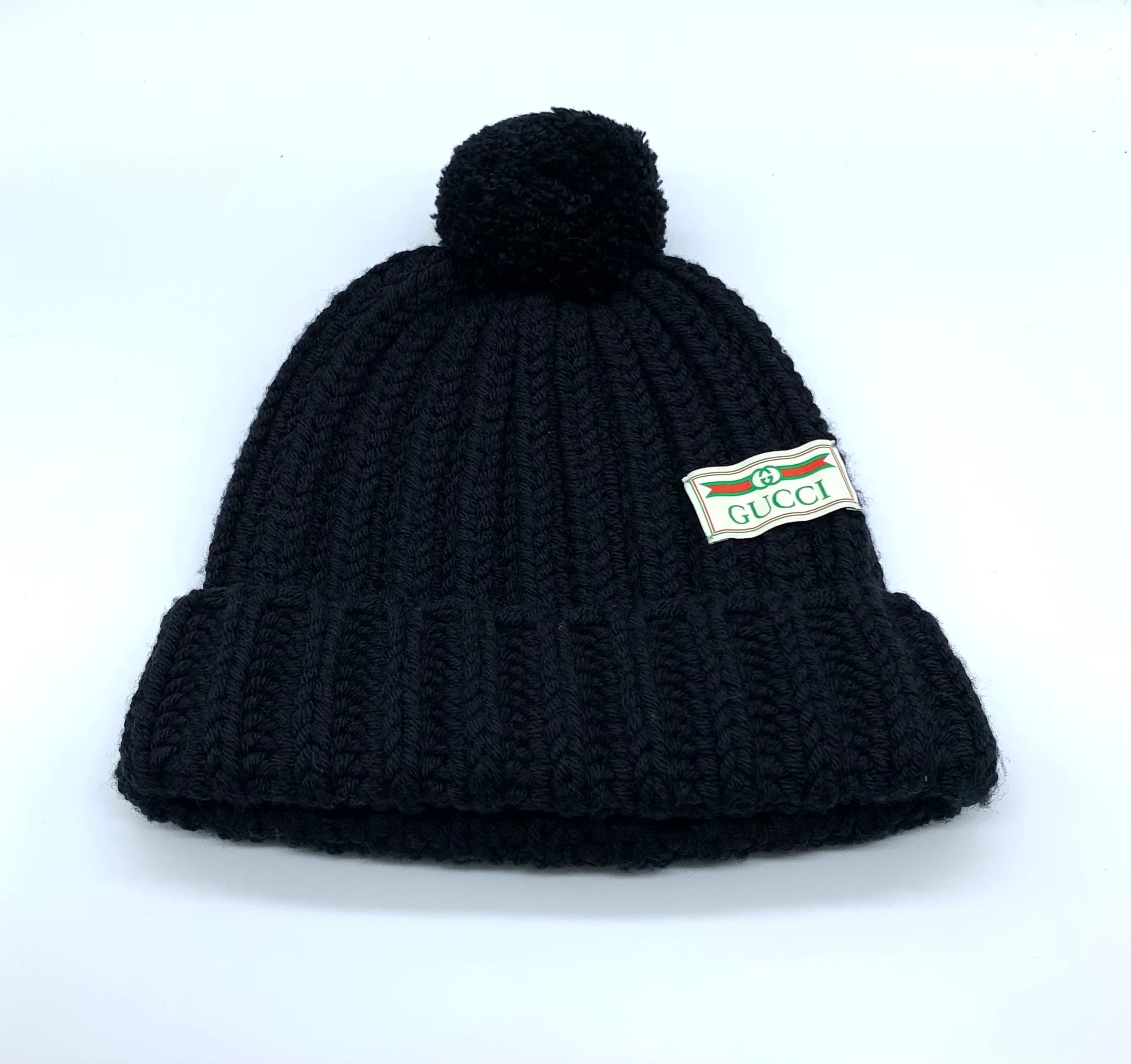 未使用に近い】GUCCI ボンボン付 ニット帽の古着・中古ハイ