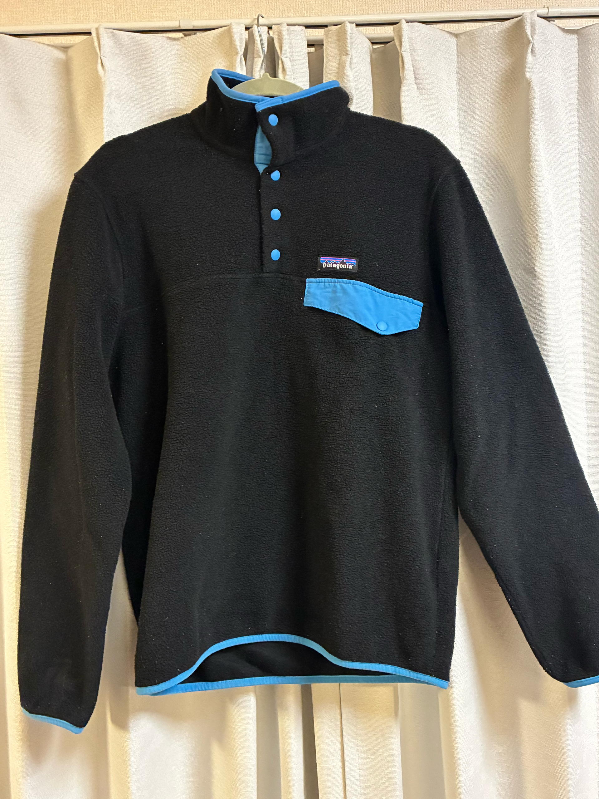 patagonia パタゴニア シンチラスナップT サイズS 黒 ブラック 水色 フリース