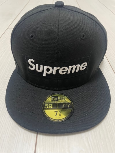 Supreme Money Box Logo New Era "Black"