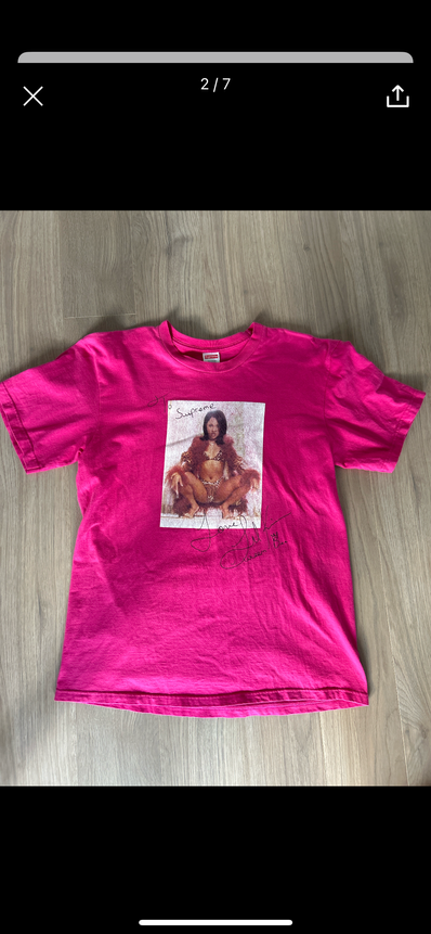 Supreme Lil Kim Tee "Pink"