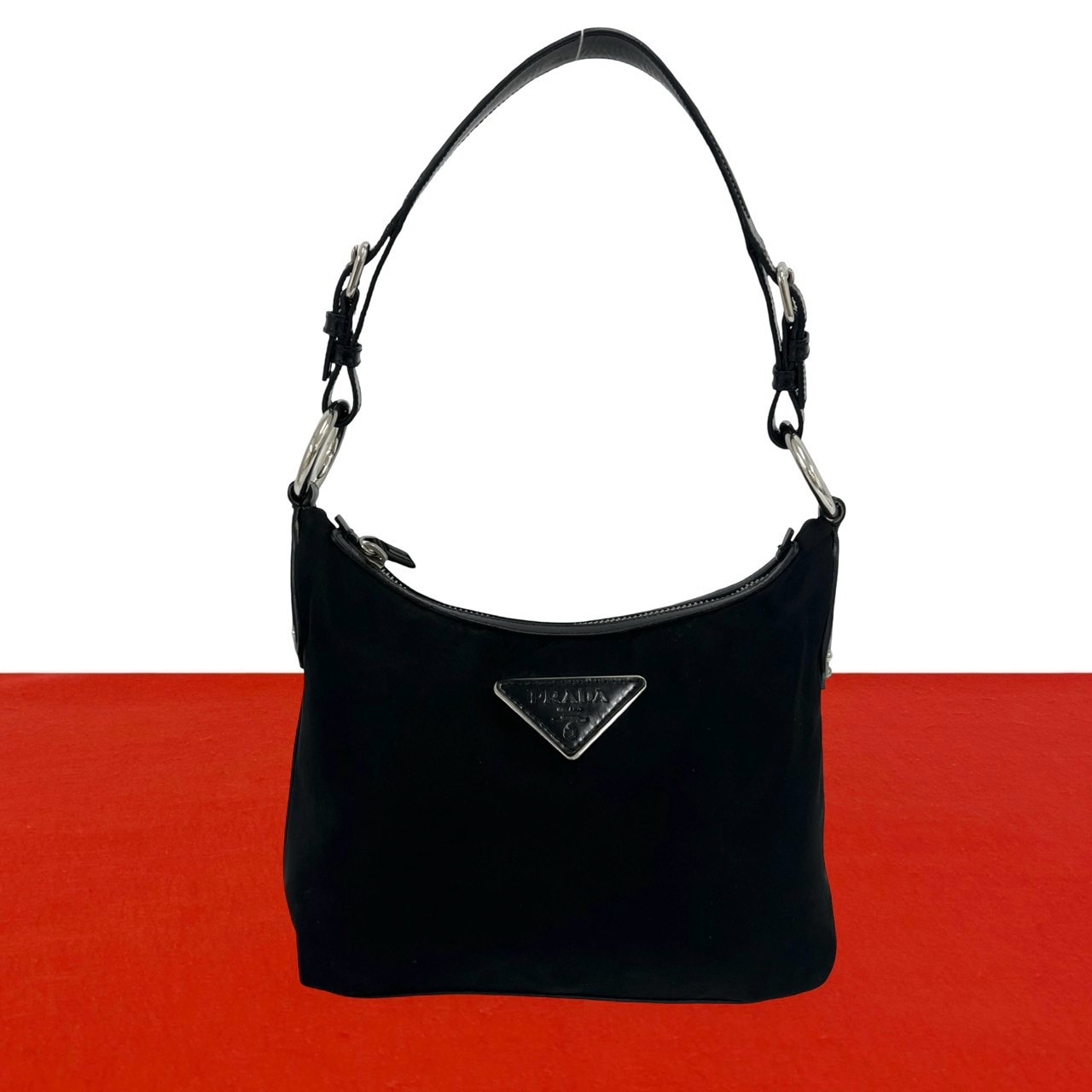 PRADA プラダ 三角ロゴ 金具 ナイロン レザー ショルダーバッグ ブラック
 32136