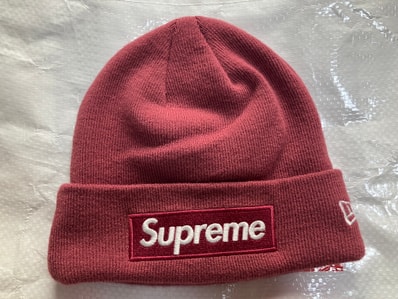 Supreme New Era® Box Logo Beanie "Plum" (21FW)