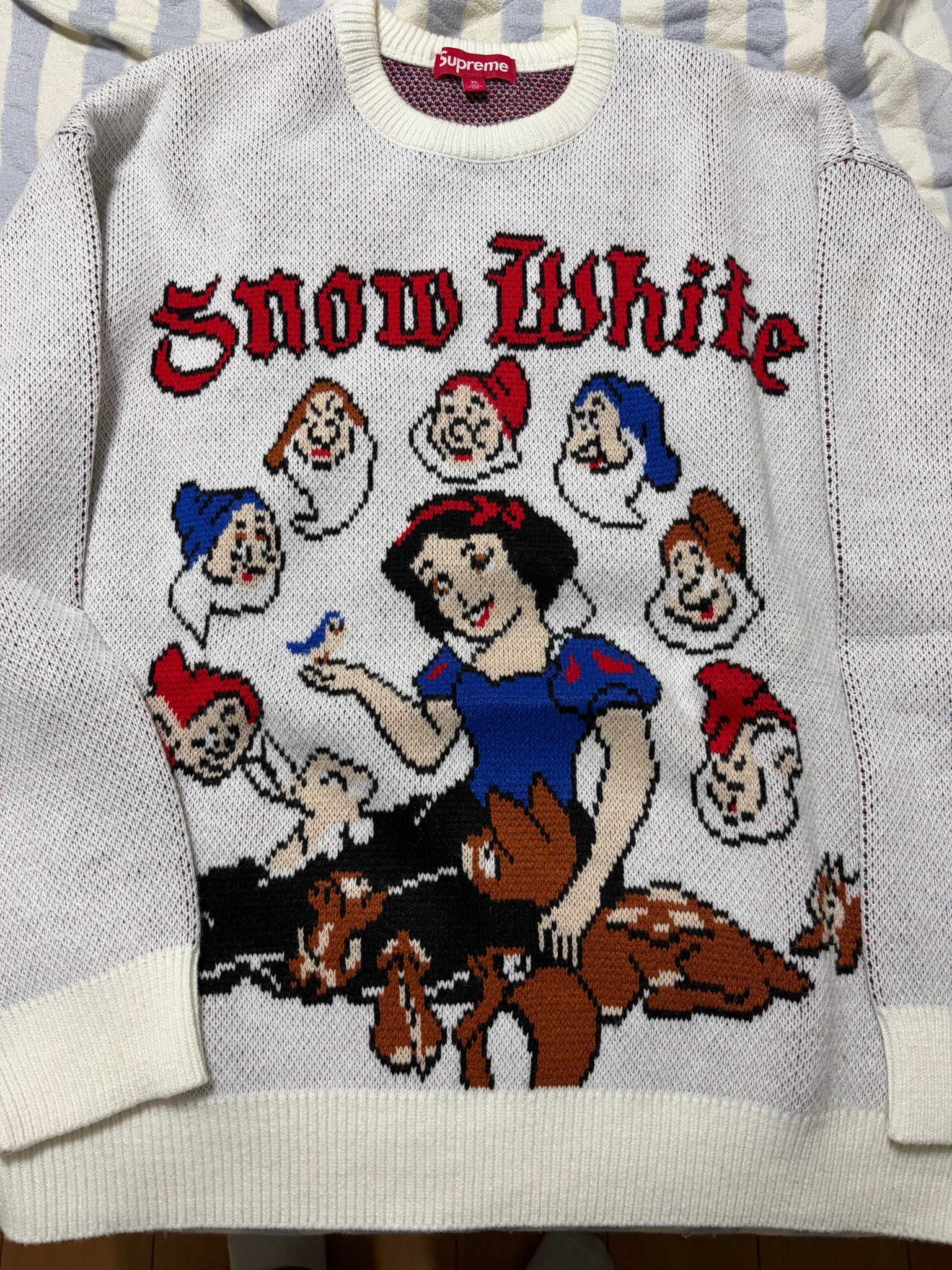 Supreme Snow White Sweater "White"