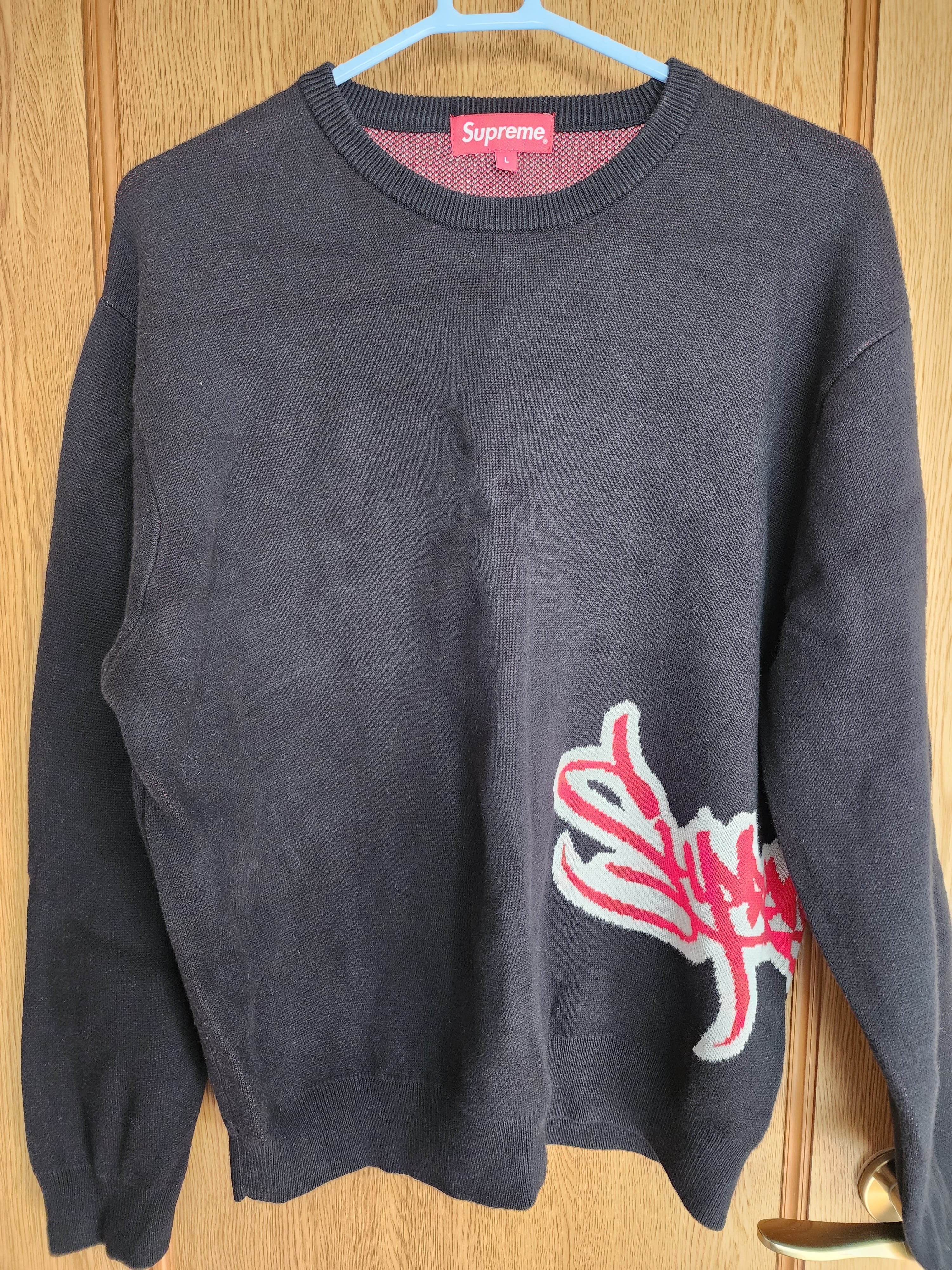 supreme Tag Logo Sweater