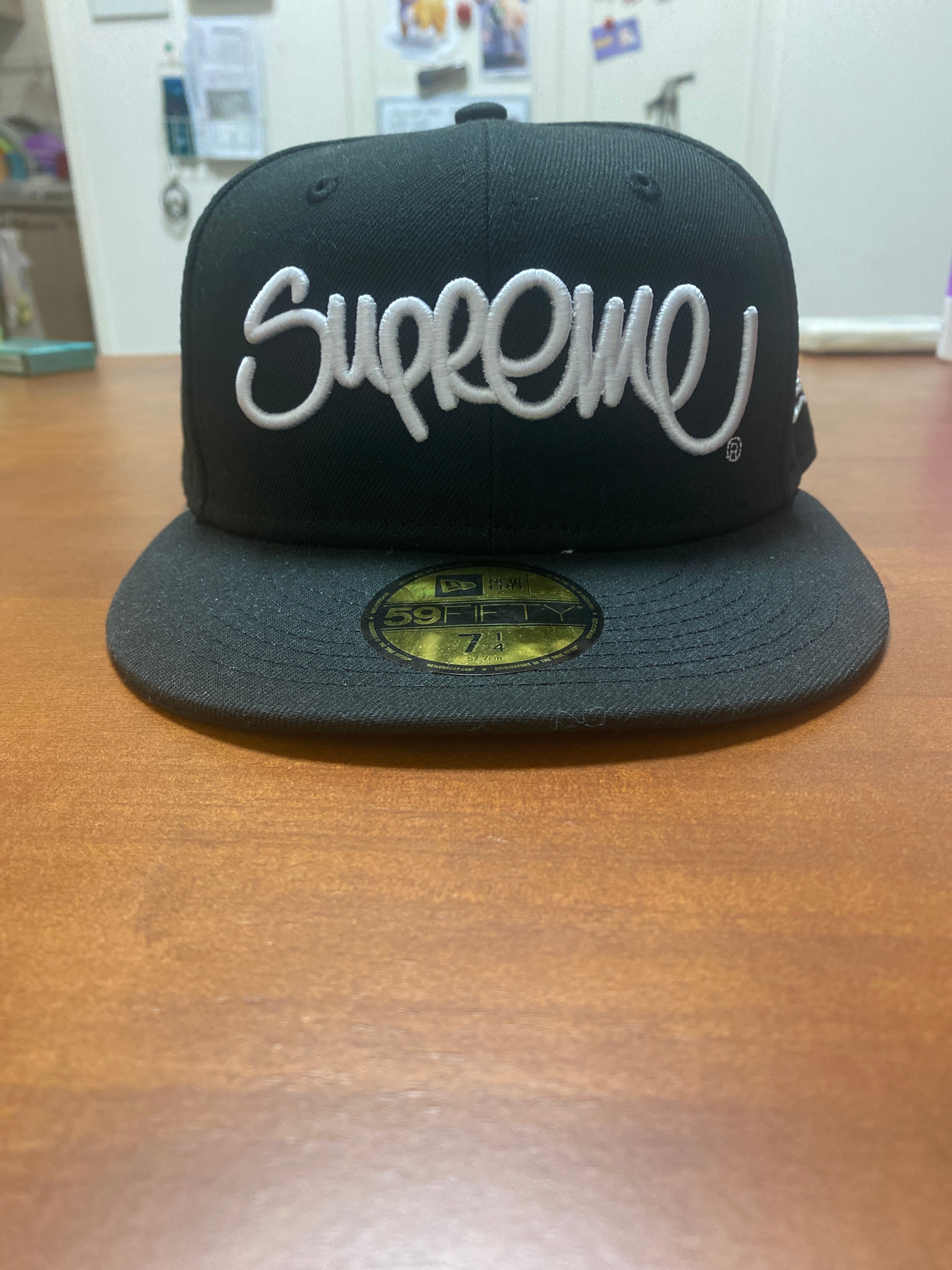Supreme Handstyle New Era "Black"