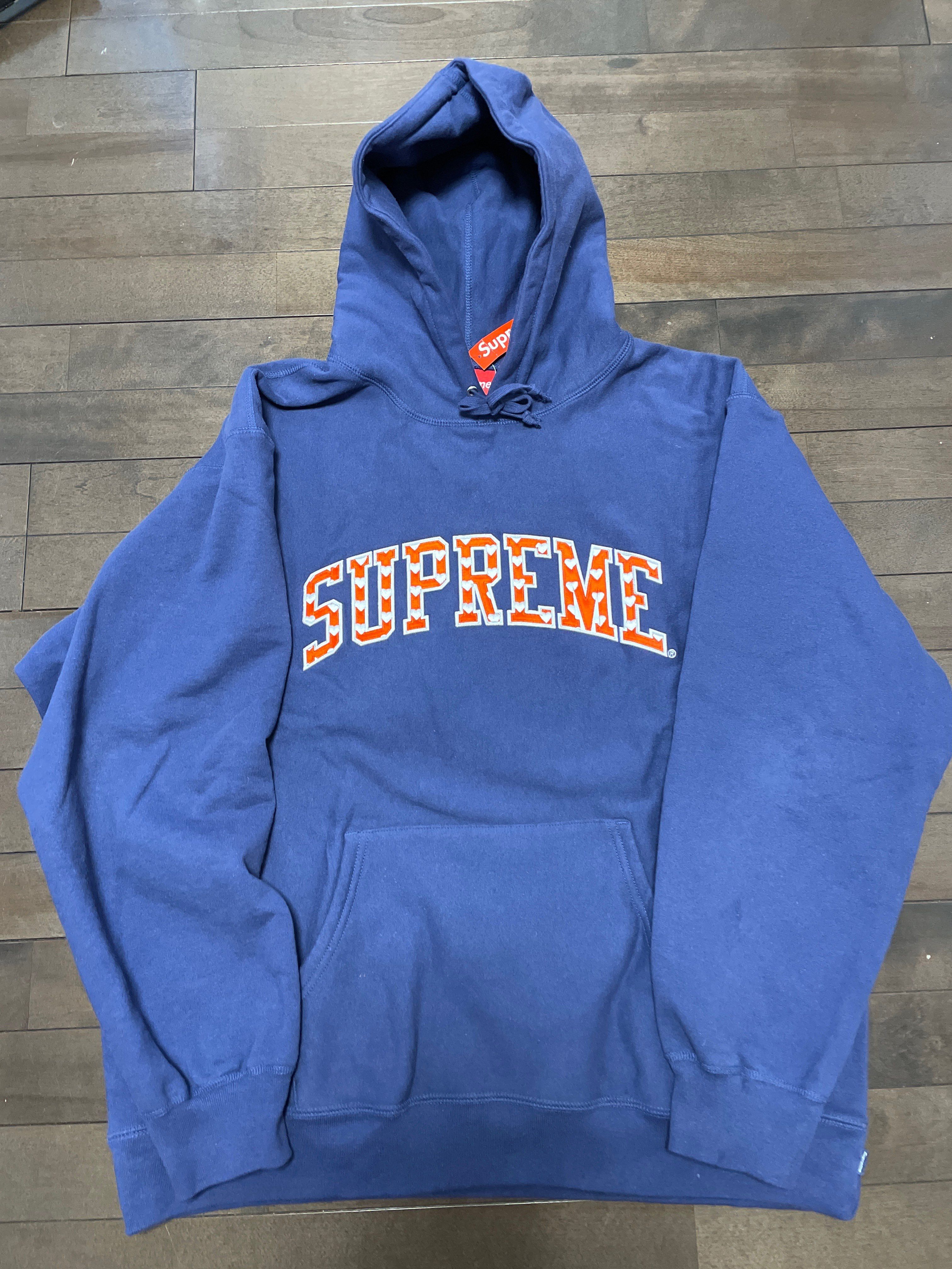 Supreme Hearts Arc Hooded Sweatshirt "Washed Navy" (21SS)
