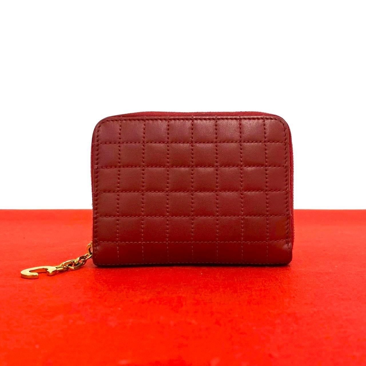 CELINE セリーヌ コンパクト ジップ ウォレット C モチーフ 金具 キルティング レザー コインケース レッド
 29943
