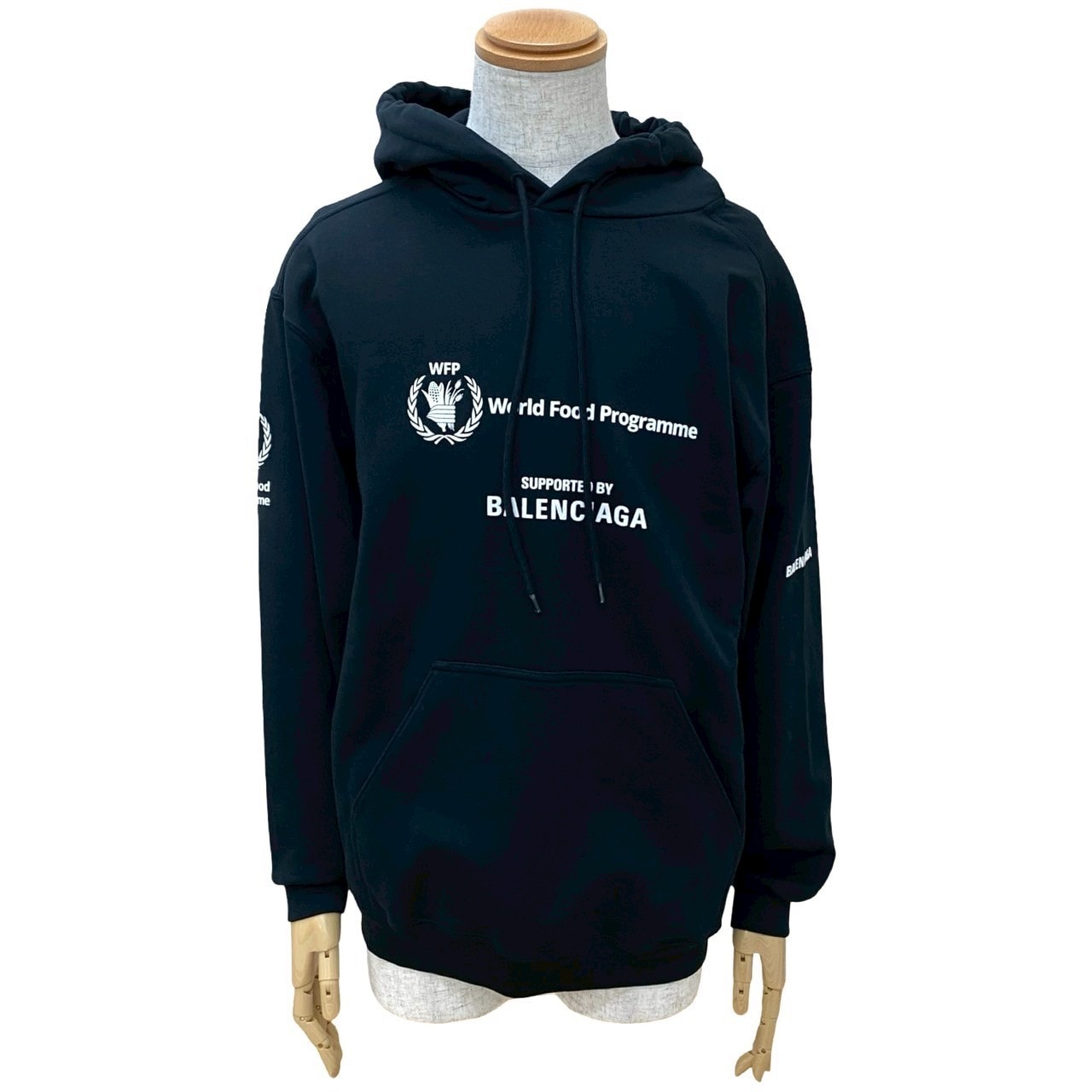 BALENCIAGA バレンシアガ WFP World Food Programme コットン パーカー ブラック
3439f
