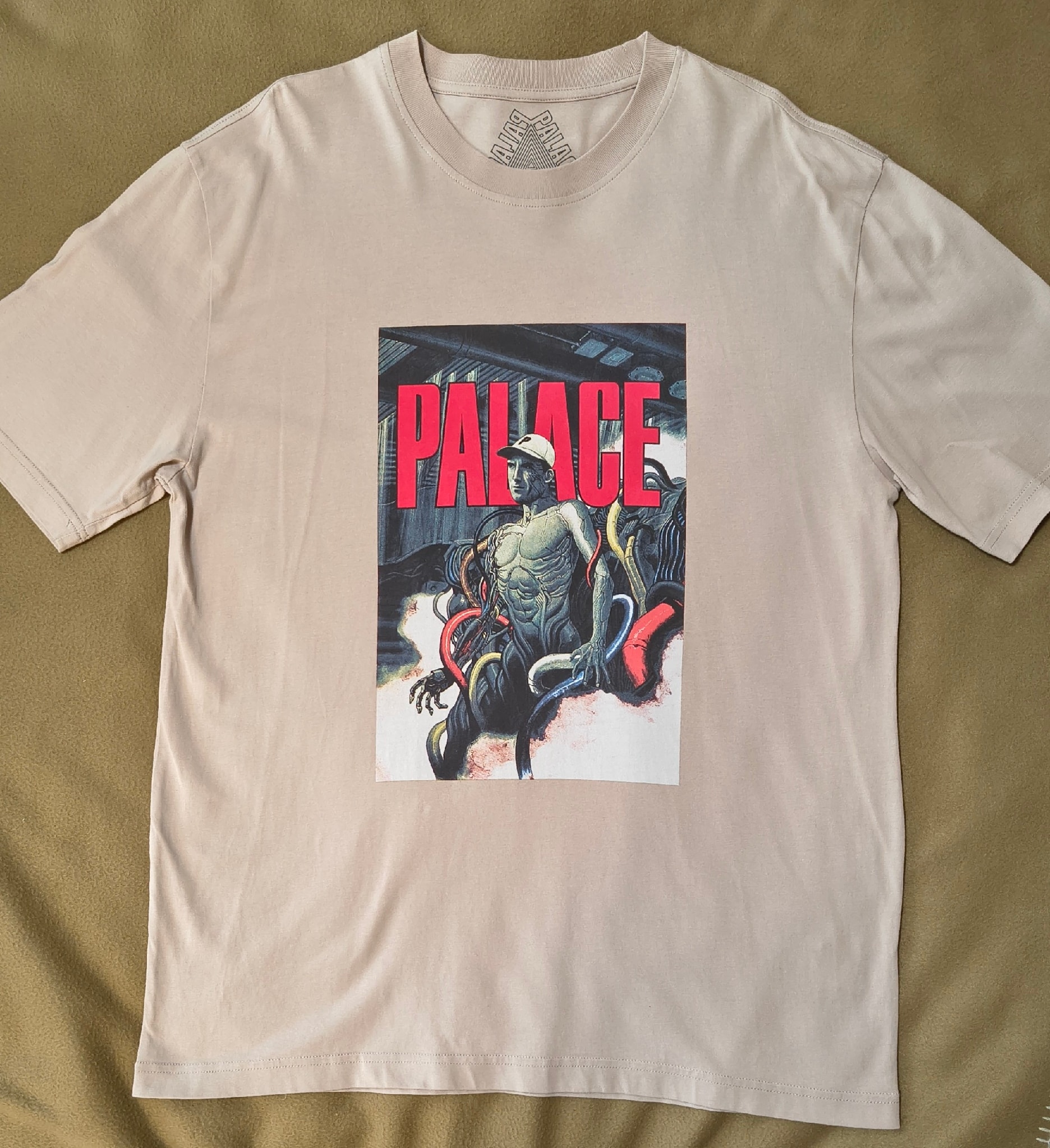 PALACE MANGAS T-SHIRT "Mushroom"