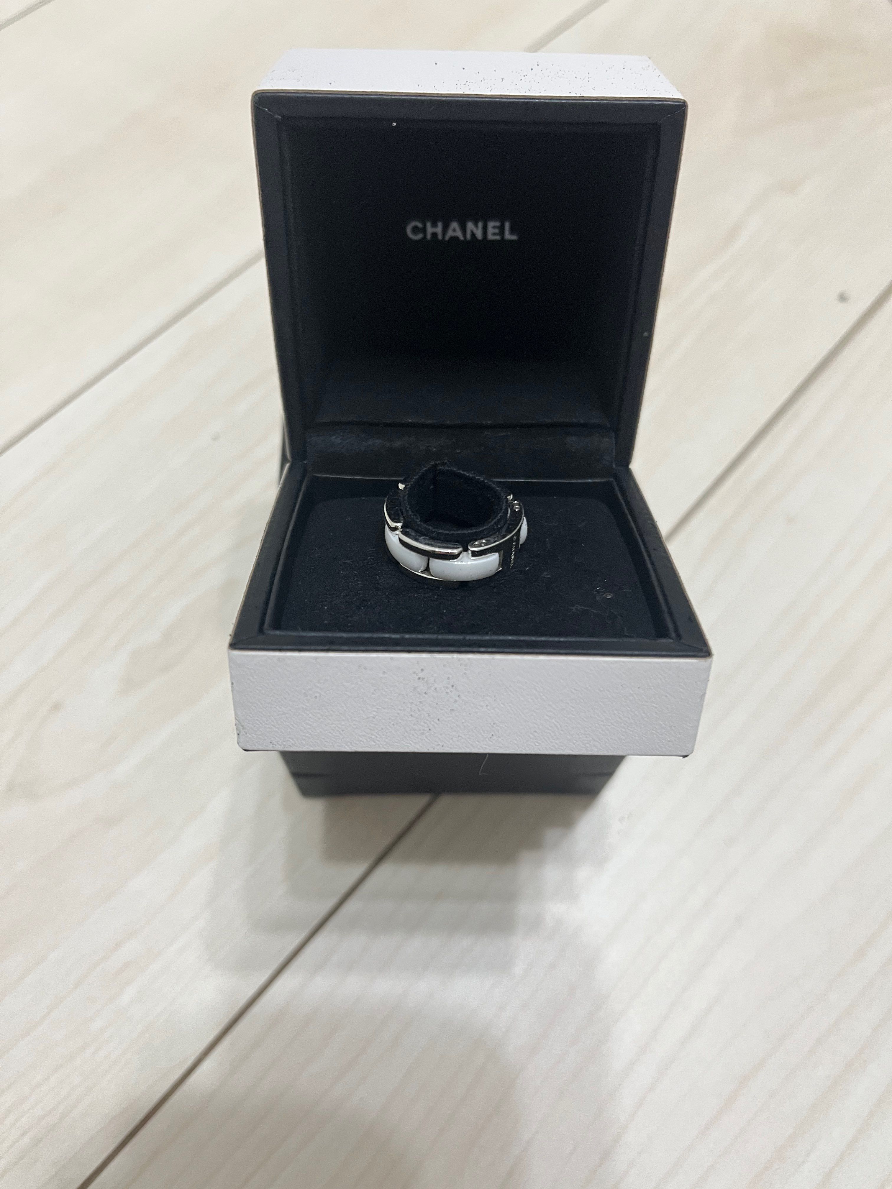 シャネル　CHANEL ウルトラリング　セラミック　ホワイト