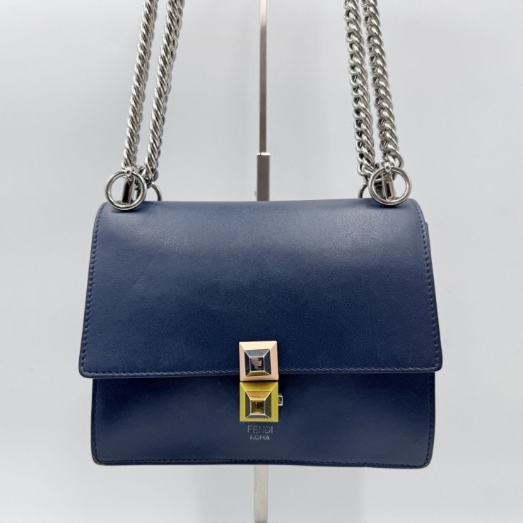 FENDI(フェンディ)ミニキャナイ Mini Kan I レザーチェーンショルダーバッグ 8M0381 ブルー