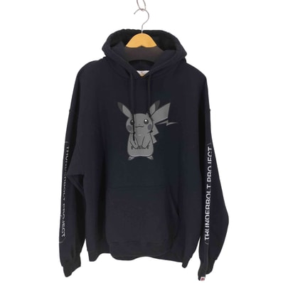 {{THUNDERBOLT PROJECT BY FRGMT & pok?mon}}キャラクタープリントプルオーバーパーカー【1142351550984】