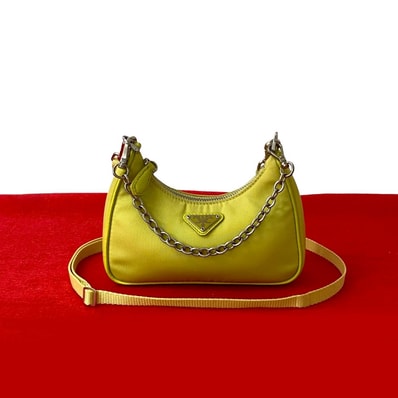 PRADA プラダ 三角ロゴ 金具 ナイロン ショルダーバッグ イエロー
40676
