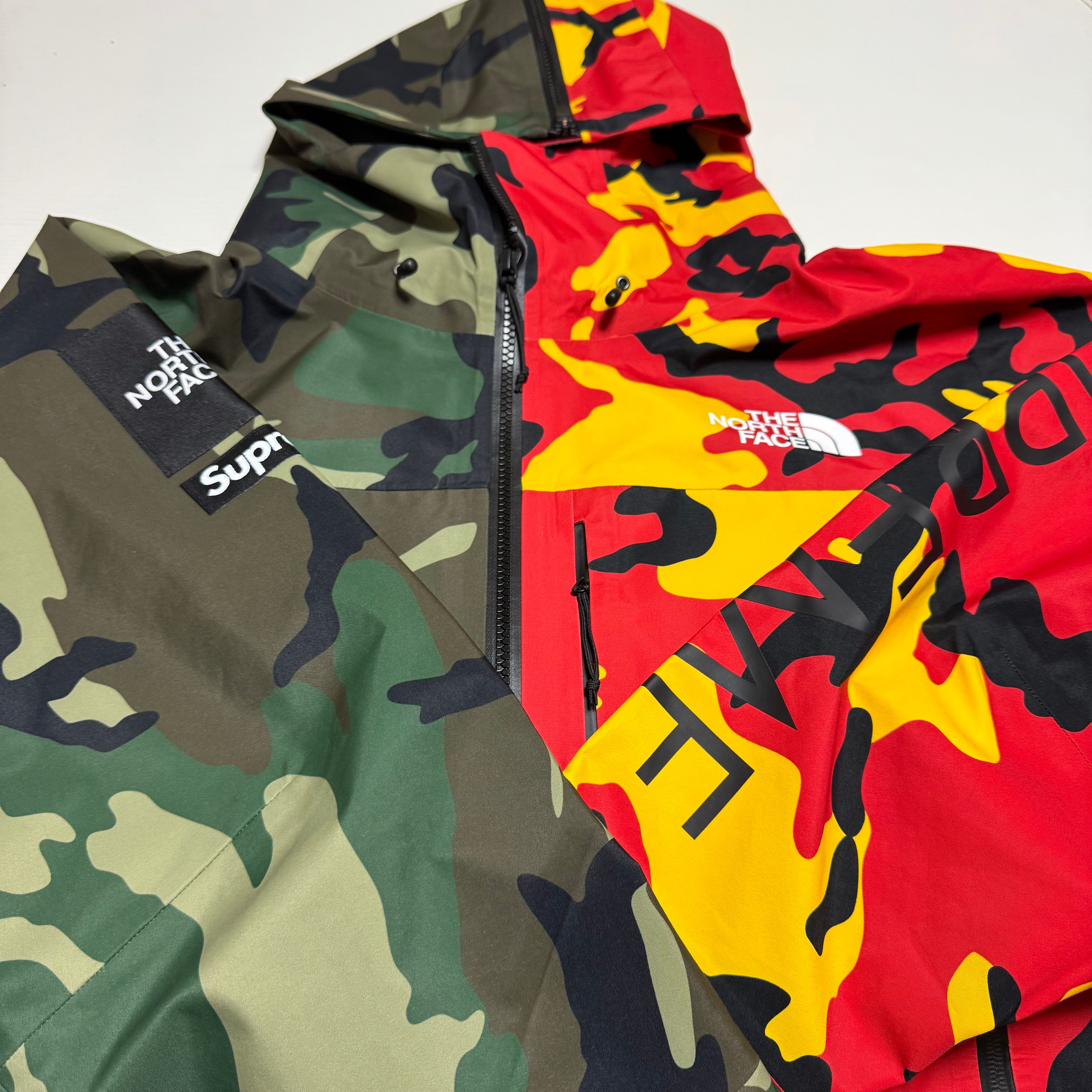 Supreme x The North Face Split Taped Seam Shell Jacket "Camo"