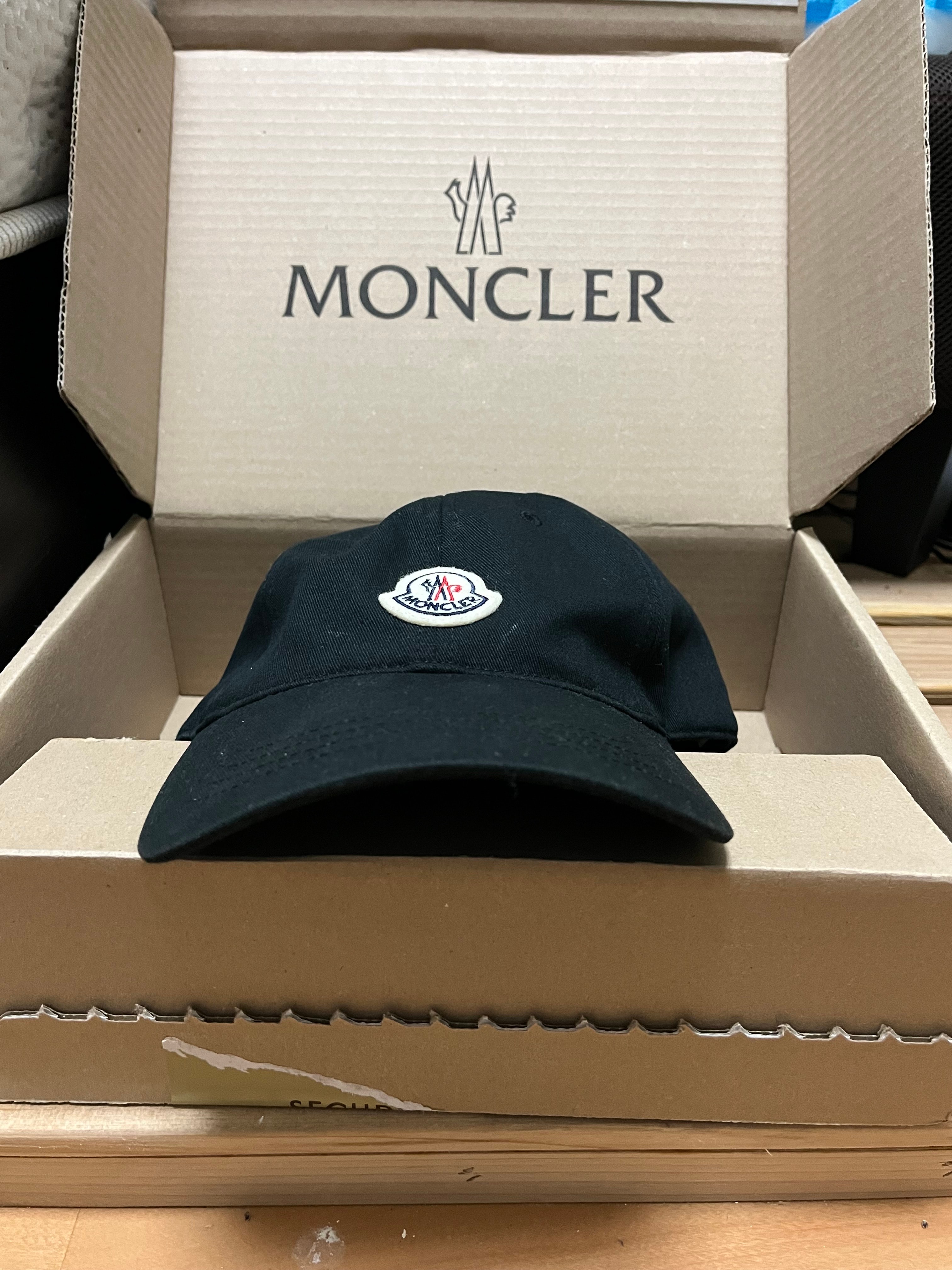 モンクレール  ベースボールキャップ