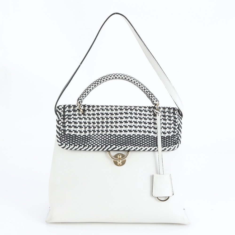 ■新品同様 サルヴァトーレフェラガモ ガンチーニ編み込み 肩掛け