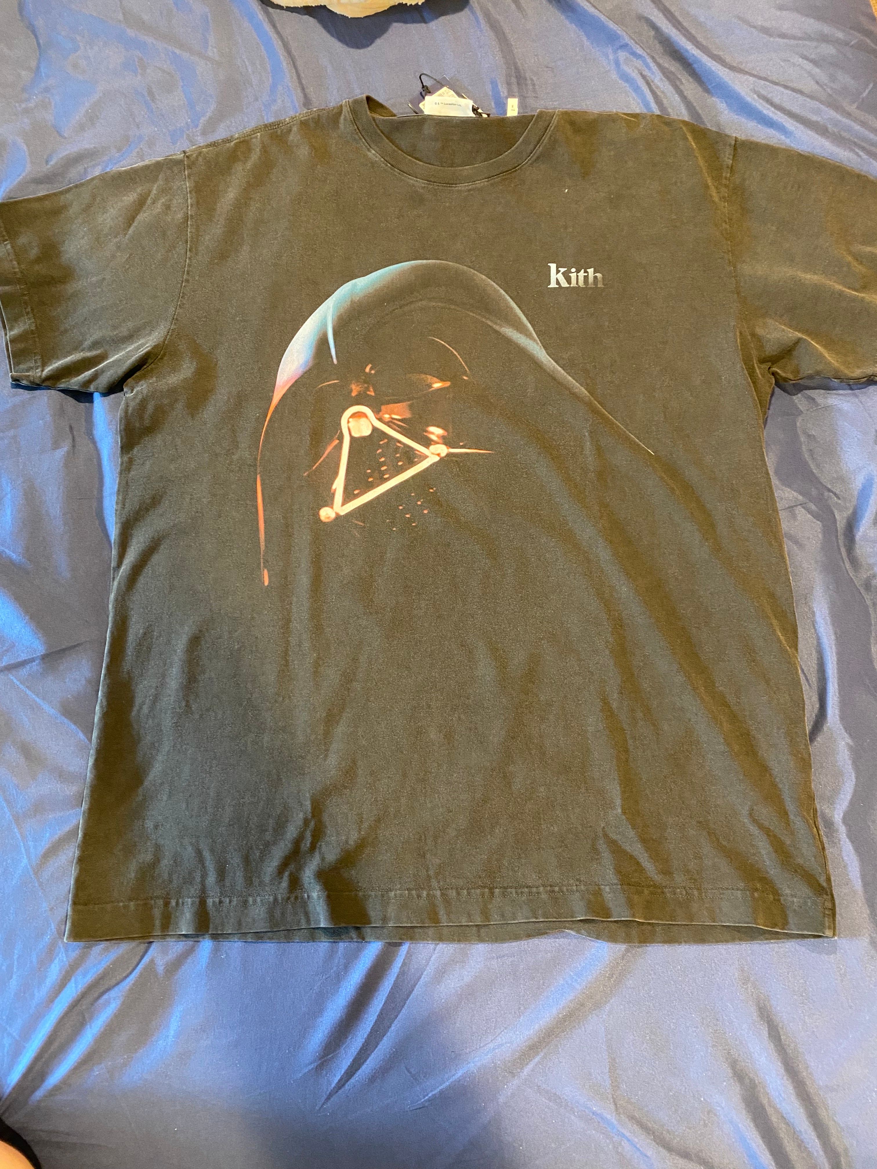 Kith x STAR WARS Darth Vader Helmet Vintage Tee "Black"