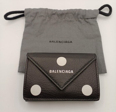 BALENCIAGA