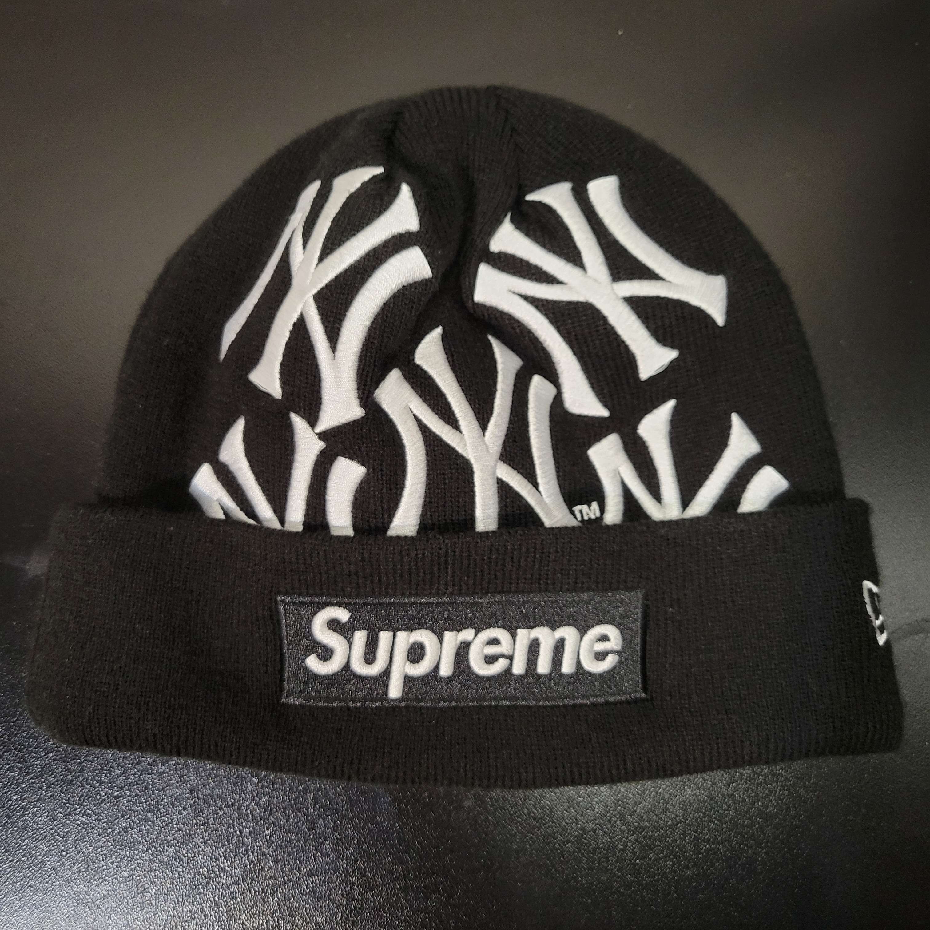 Supreme / New York Yankees / New Era Box Logo Beanie "Black"