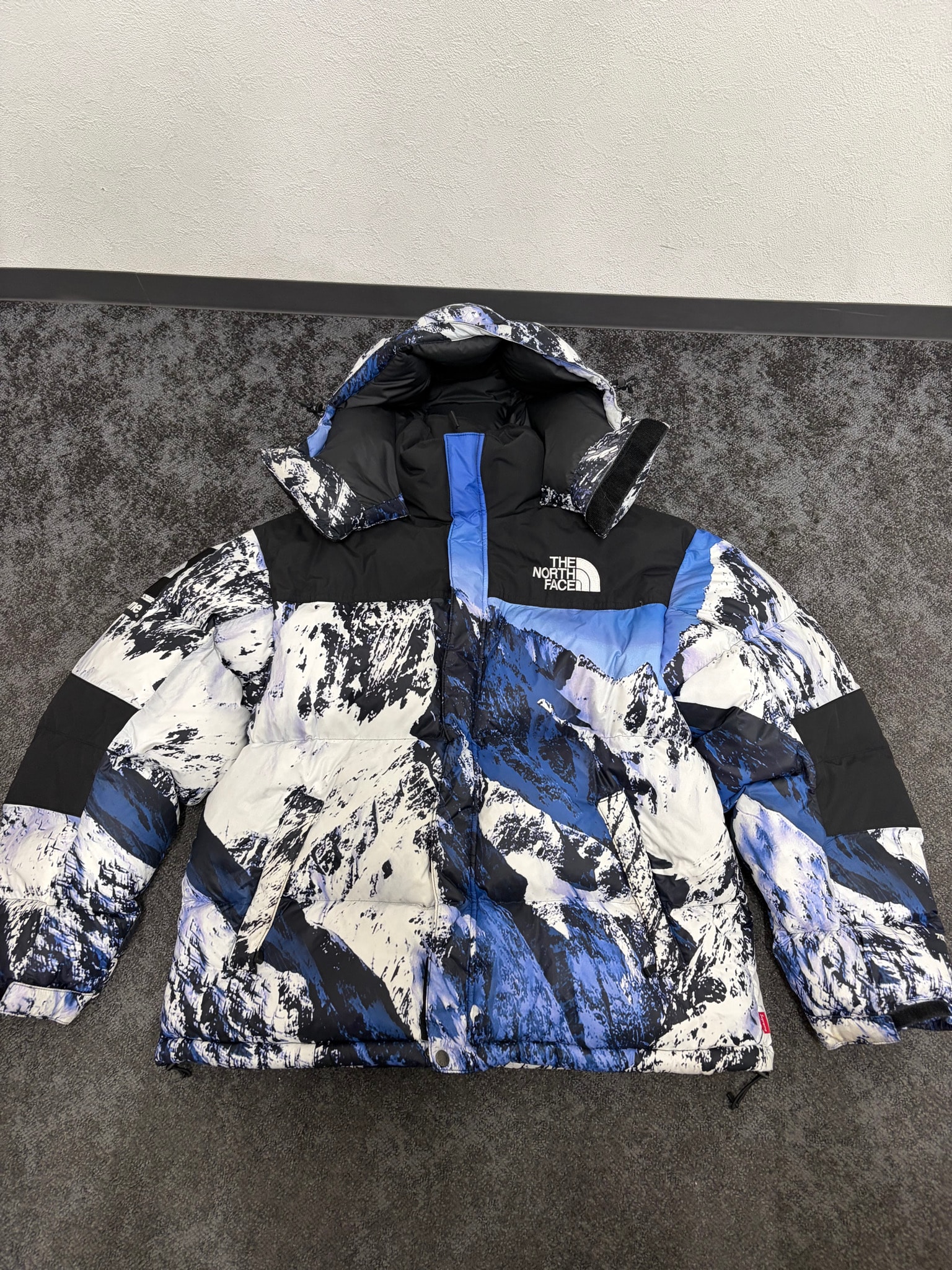 Supreme x The North Face Mountain Baltoro Jacket "Blue"