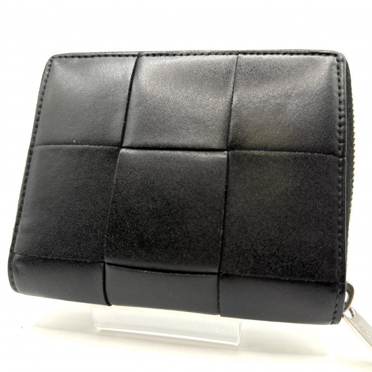 BOTTEGA VENETA(ボッテガ・ヴェネタ)マキシイントレチャート カセット ラウンドファスナー二つ折り財布 コンパクトウォレット ブラック レザー シルバー金具 メンズ レディース【中古】