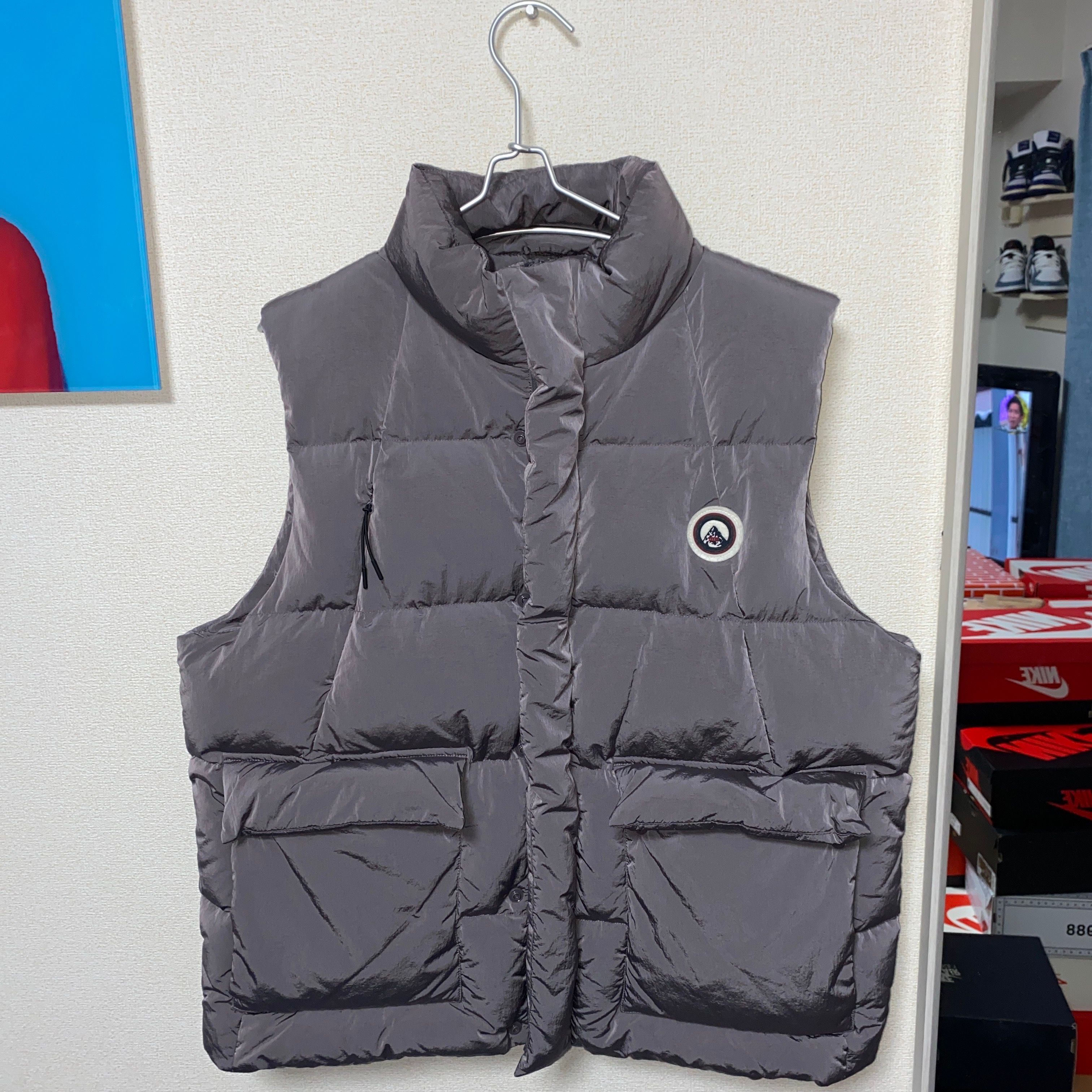 Kith Wrinkle Nylon Midi Vest "Concrete"