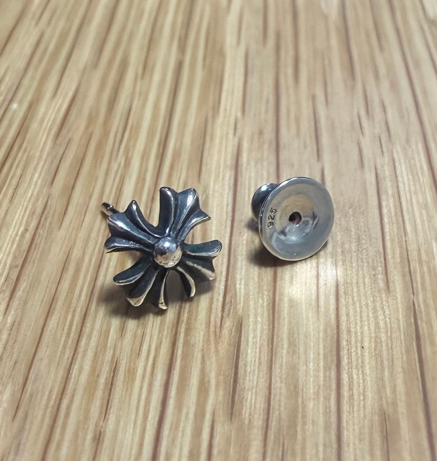 B (目立った傷や汚れなし)】クロムハーツ #2 CHプラス スタッド ピアス